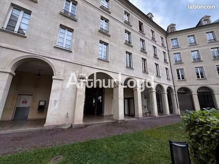 bureaux 104 m² caen