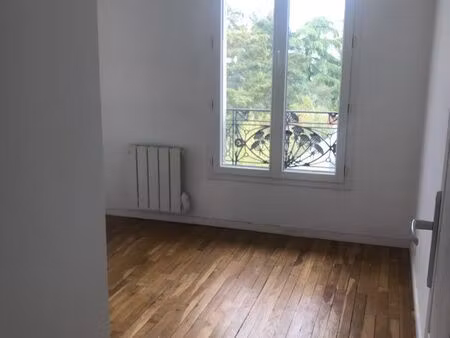 deux places disponibles grand appartement f3