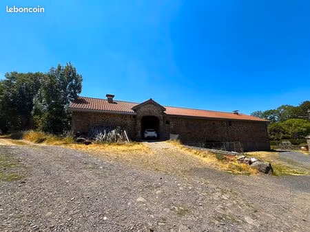 bâtiment 2 pièces 660 m²