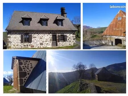 maison ancienne avec dépendances dans la vallée de la jordanne – grand terrain et belle vu