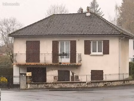 maison 90m2 dans lotissement sur vic sur cere 15800
