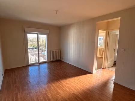 appartement f2 à vendre – angoulême centre – 50 m² – parking privé – cave