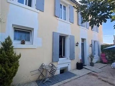 maison de centre ville  au calme  idéalement placée