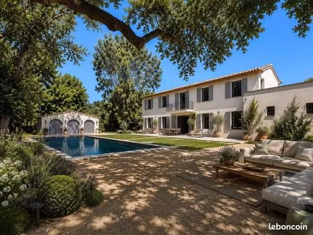 villa prima aux pieds du village