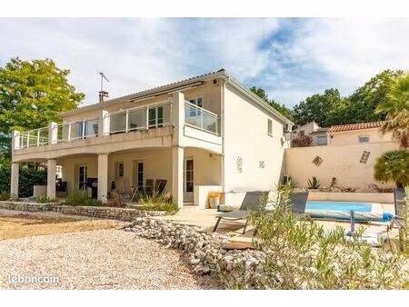 propriété 7 pièces 172 m²