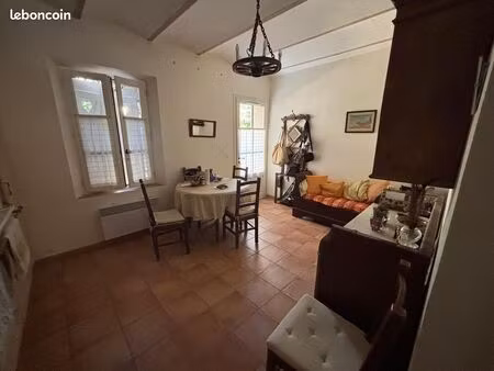 appartement avec jardin privatif et dépendance – île de porquerolles