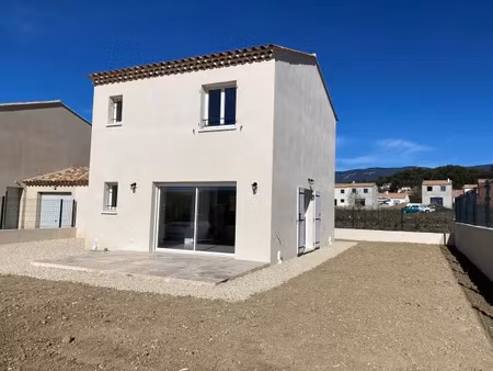 location maison 4 pièces 87 m² à la motte-d’aigues (84240)