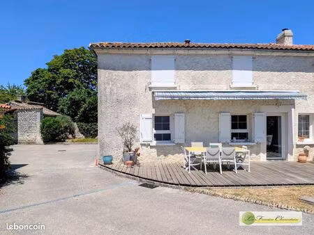 maison 158 m² puymoyen