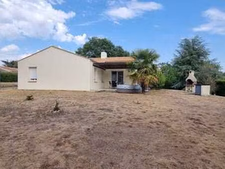 vente maison à saint-étienne-de-mer-morte (44270) : à vendre / 108m² saint-étienne-de-mer-