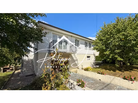 maison 4 pièces de 81 m2 à villeneuve l'archevêque 89190
