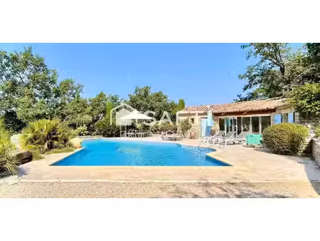 maison avec piscine et jardin malaucène (84)