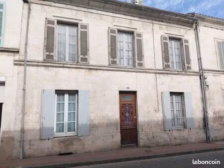 maison de ville 7 pièces 144 m²