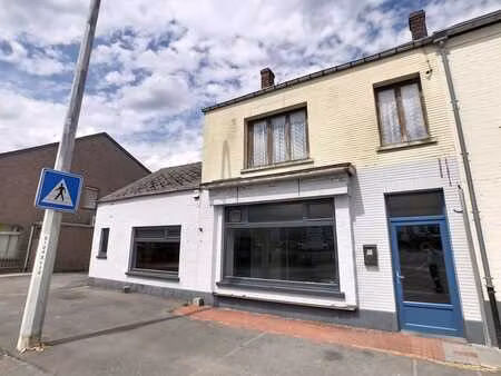 maison a usage commercial a renover