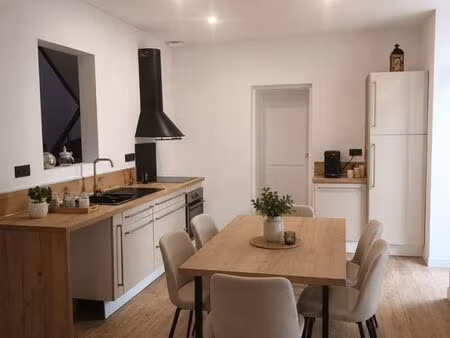 a louer belle maison de ville 75m2 champs de mars