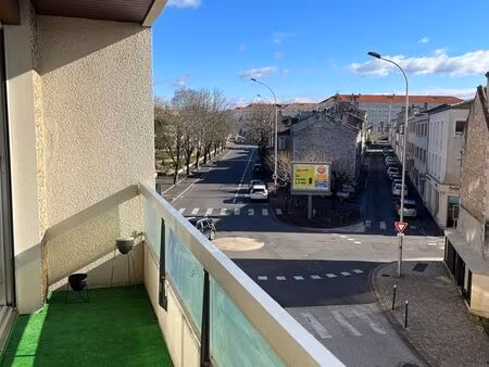 appartement meublé récemment rénové de 38 m² avec terrasse plein sud et parking privatif –