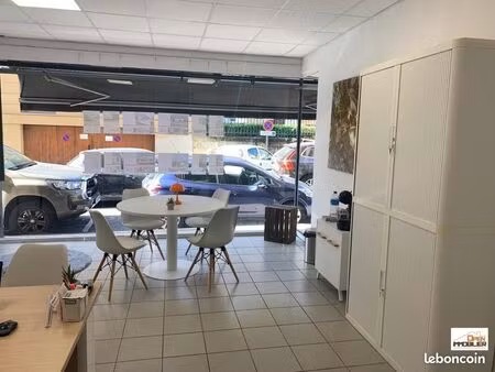 local commercial 44 m²