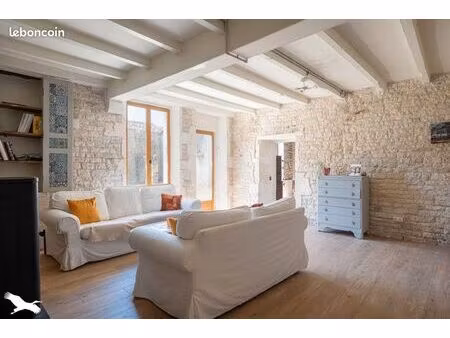 maison 8 pièces 204 m²
