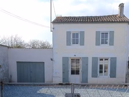 maison avec jardin dans surgeres