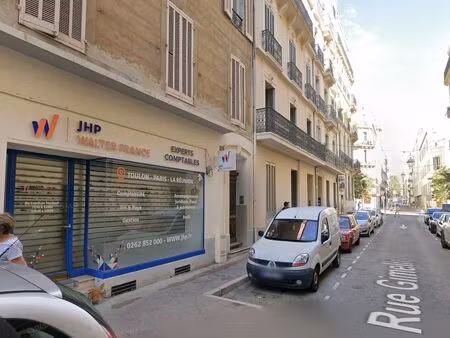 local 523 m² toulon