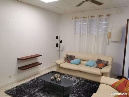 appartement t2 bis meublé  résidence sécurisée avec piscine  proche de l'hopitâl  route de