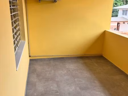 t2 de 55 m² à louer – résidence à rémire-montjoly