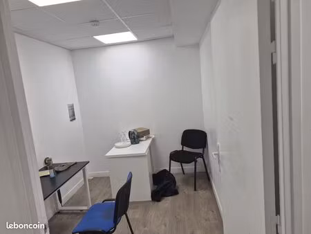 bureau 8 m2