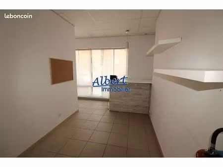 bureaux 36 m² six fours les plages