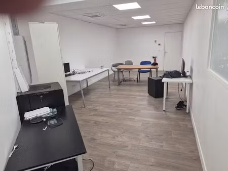 bureau commercial pantin