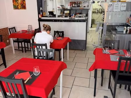 restaurant pizzeria