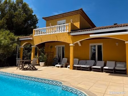 villa 6 pièces 163 m²