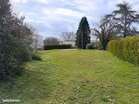 terrain 375 m² angoulins