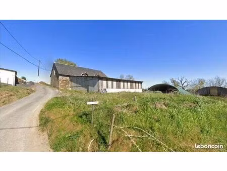 grange à rénover + 7 hectares de terrain