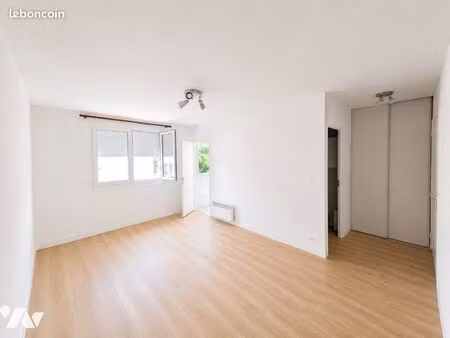 studio 1 pièce 26 m²