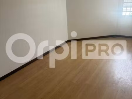 bureau 14 m²