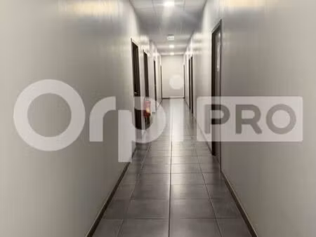 bureau 281 m²