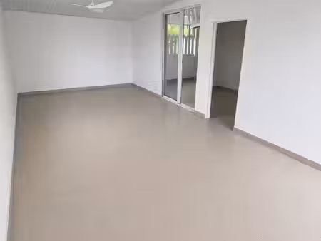 maison 5 pièces de 121 m² avec dépendance climatisée sur terrain 320 m²