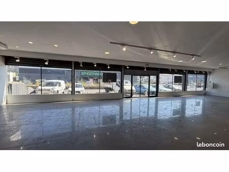 local commercial 297 m² fréjus