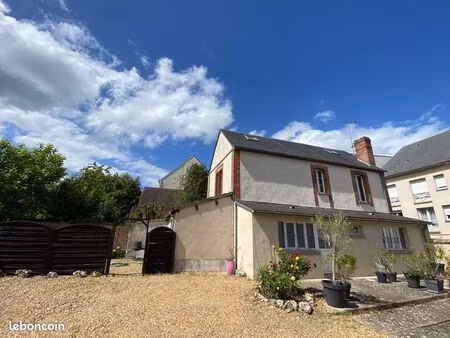location maison rue st brice chartres