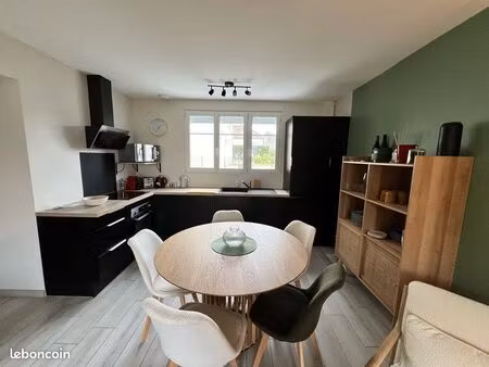 maison meublée rénovée avec garage et jardin aménagé