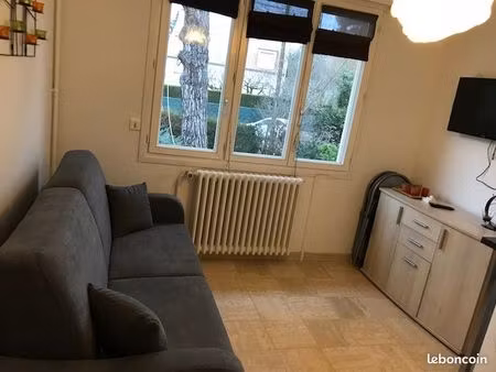 location studio meublé + terrasse