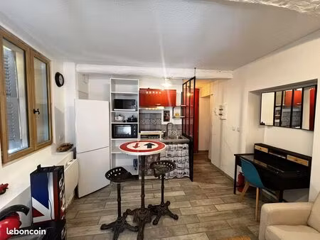 studio 1 pièce 27 m²