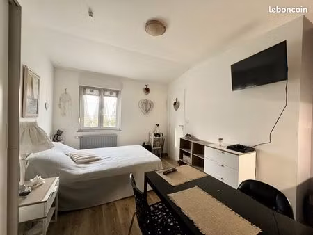 studio 1 pièce 14 m²