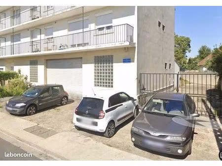 local 300 m² drancy