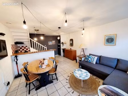 [location] appartement t2 en duplex meublé et équipé de 50 m² - centre-ville dinan