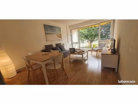 a louer f3 pour 2 étudiants  la rochelle minimes/tasdon