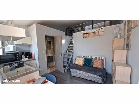 appartement « pour étudiant(e) » meublé/équipé 25m2 terrasse 21m2 proche la rochelle