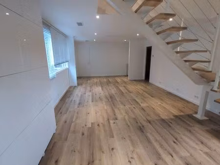 bureau/ local professionnel 46m2