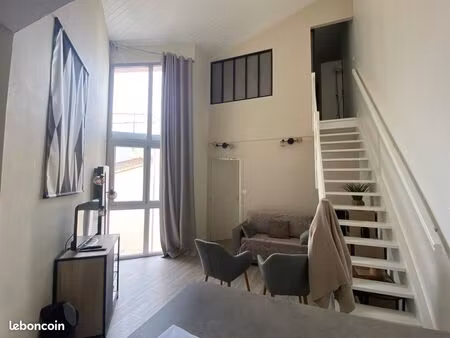 location duplex meublé 2 chambres- vieux-port - bail étudiant