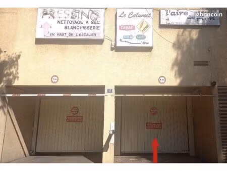 place de parking privative