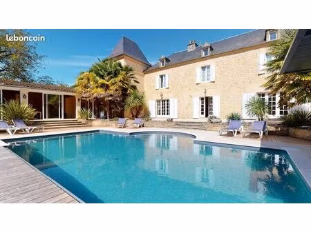 maison 9 pièces 336 m²